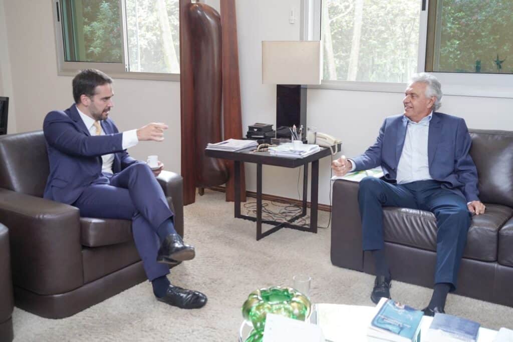 Governador Ronaldo Caiado durante encontro com o governador do Rio Grande do Sul, Eduardo Leite, no Palácio das Esmeraldas