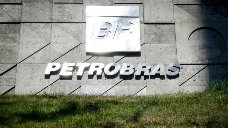 PETROBRAS-Petrobras-Fachada-Sede-378-848x477